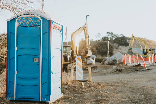 Best Portable restroom trailer rental  in Mccom, OH