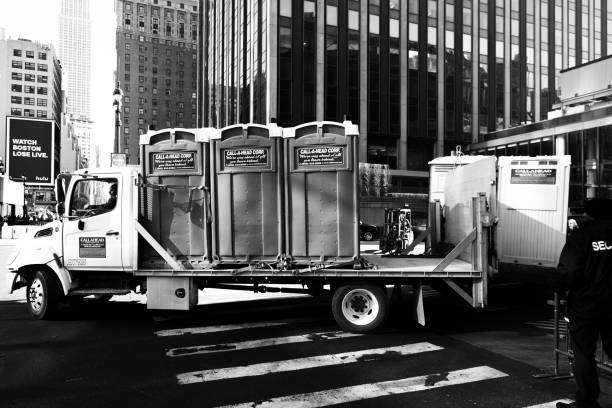 Best Construction site porta potty rental  in Mccom, OH